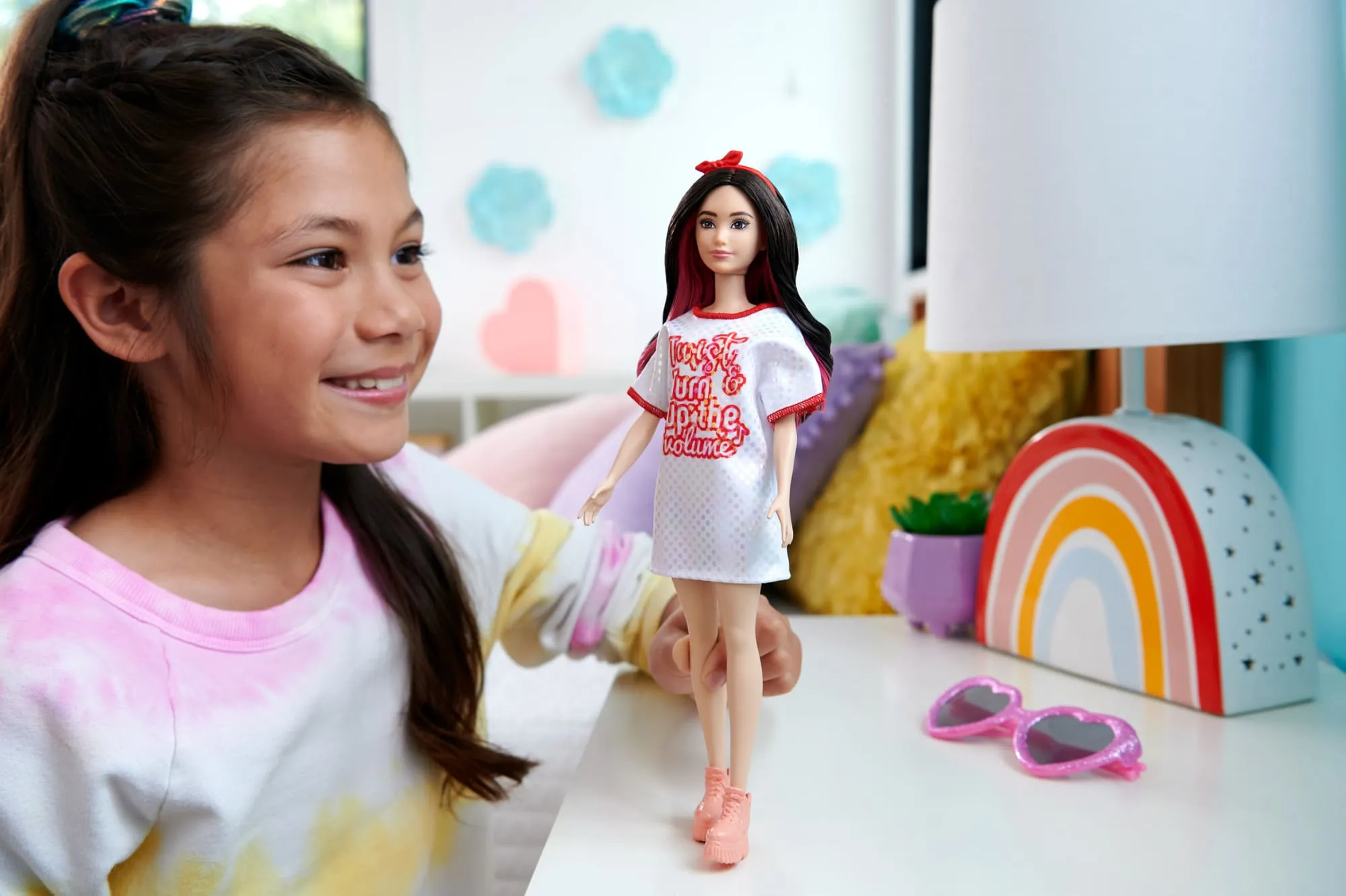 Barbie Fashionista Muñeca Playera Larga Estampada