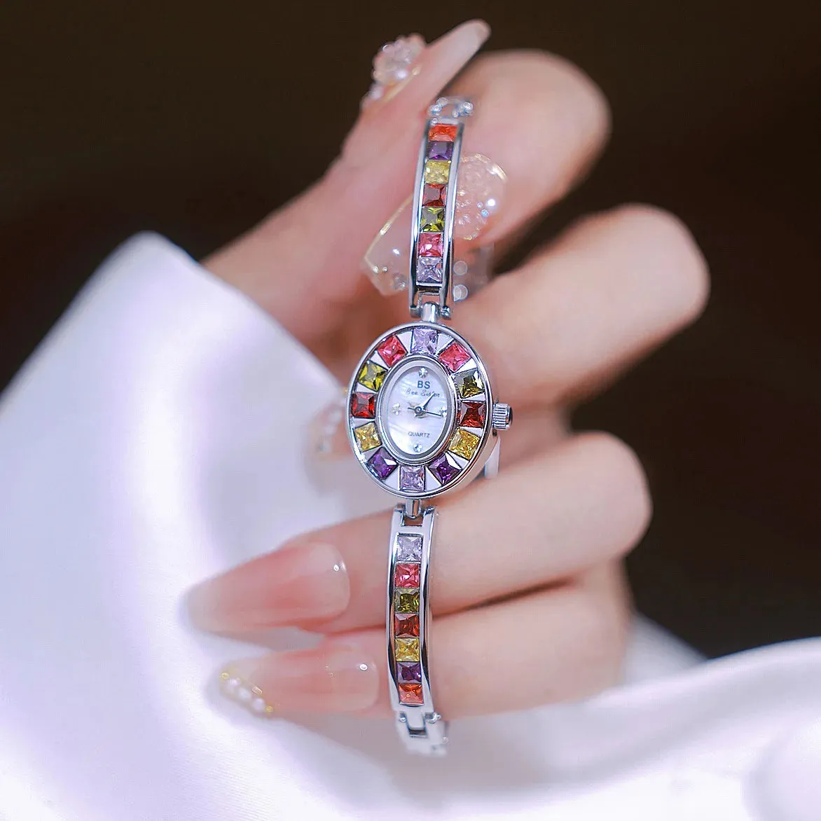 UTHAI V64 Ladies Quartz Watch | Elegant Light Luxury Gradient Rainbow Diamond Bracelet Watch